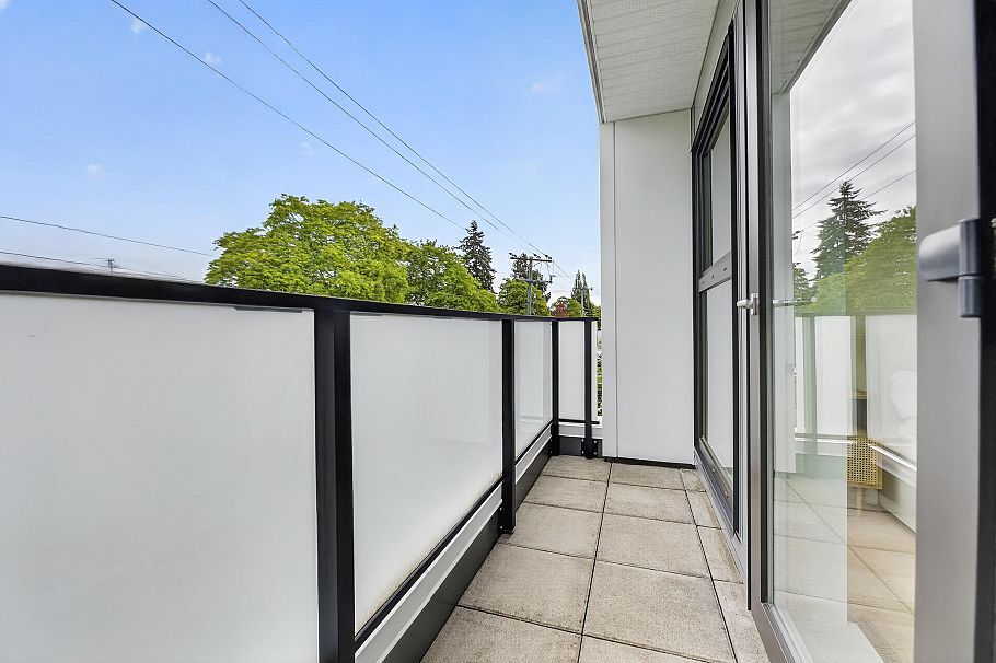 150 W Woodstock Avenue Vancouver, BC - 18