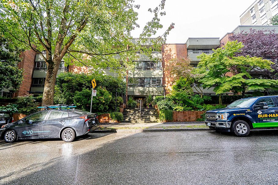 310 1355 Harwood Street Vancouver, BC - 1