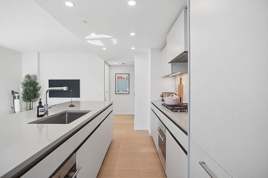 902 889 Pacific Street Vancouver, BC - 16