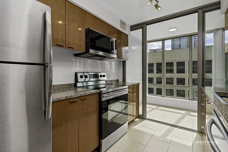 2606 1200 W Georgia Street Vancouver, BC - 11