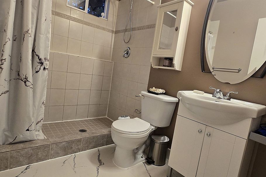 851 CALVERHALL ST STREET, North Vancouver BC V7L 1X8 North Vancouver, BC - 10
