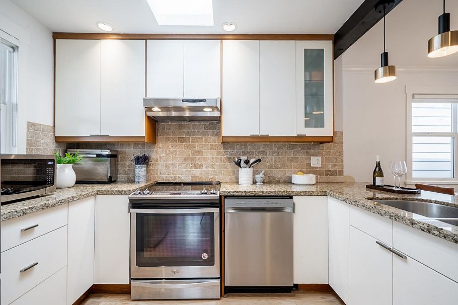 1617 E 36th Avenue Vancouver, BC - 8