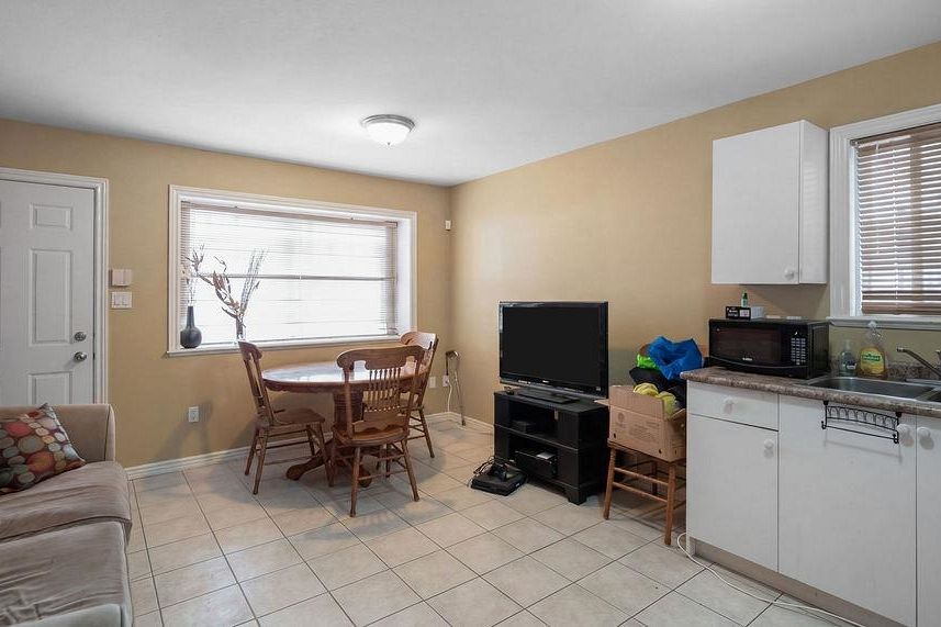 968 E 31st Avenue Vancouver, BC - 19