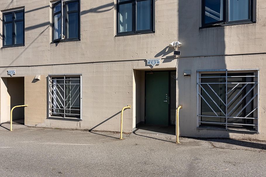 L2 2556 E Hastings Street Vancouver, BC - 3