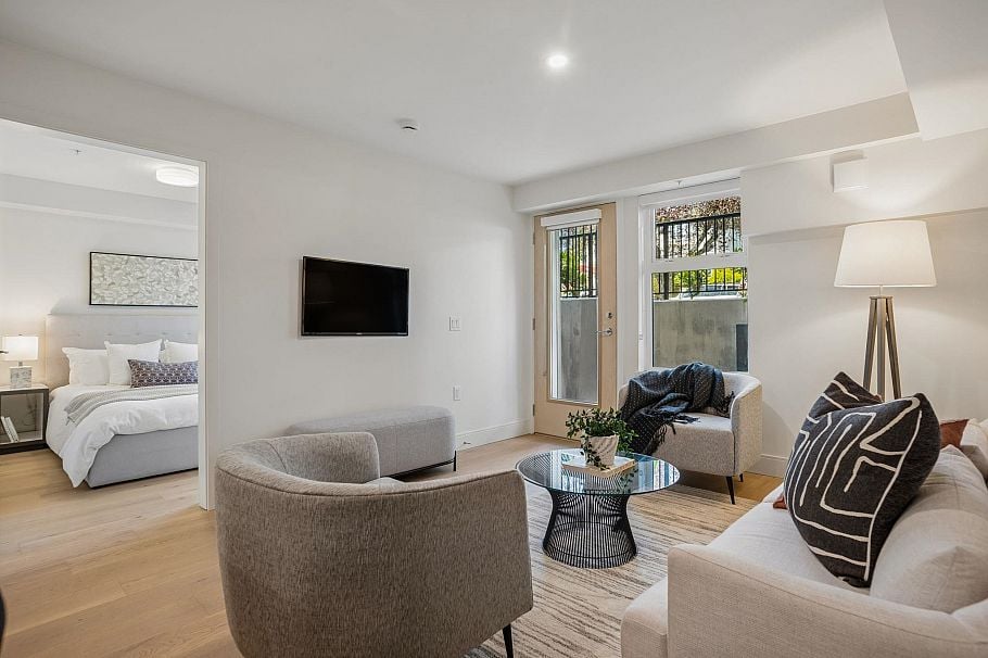 104 378 W 45th Avenue Vancouver, BC - 3