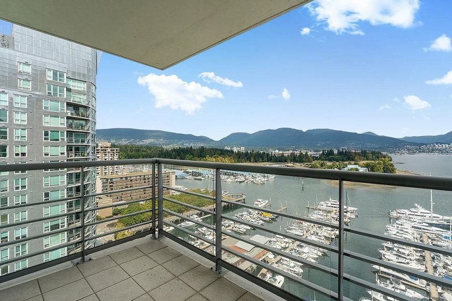 1901 590 Nicola Street Vancouver, BC - 2