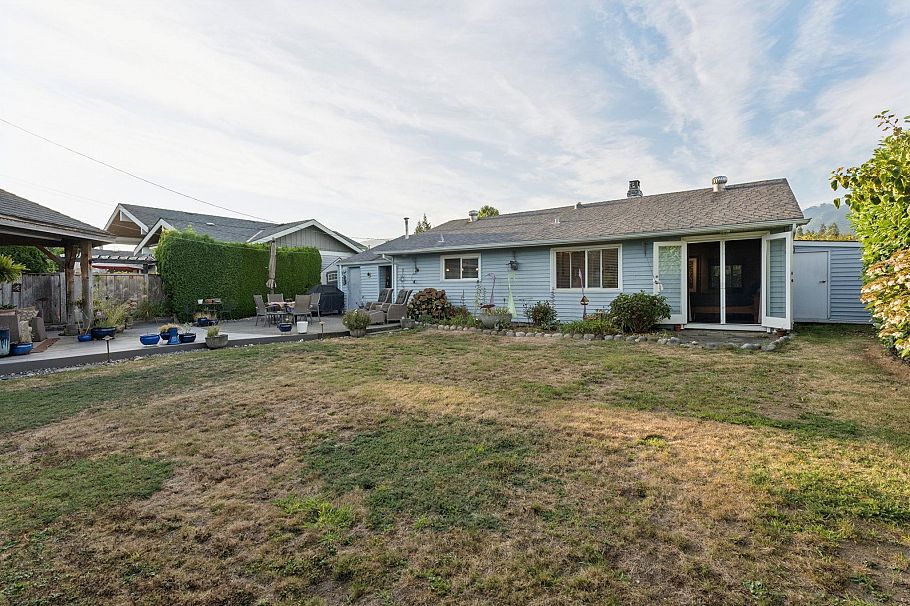 1283 Pinewood Crescent North Vancouver, BC - 29