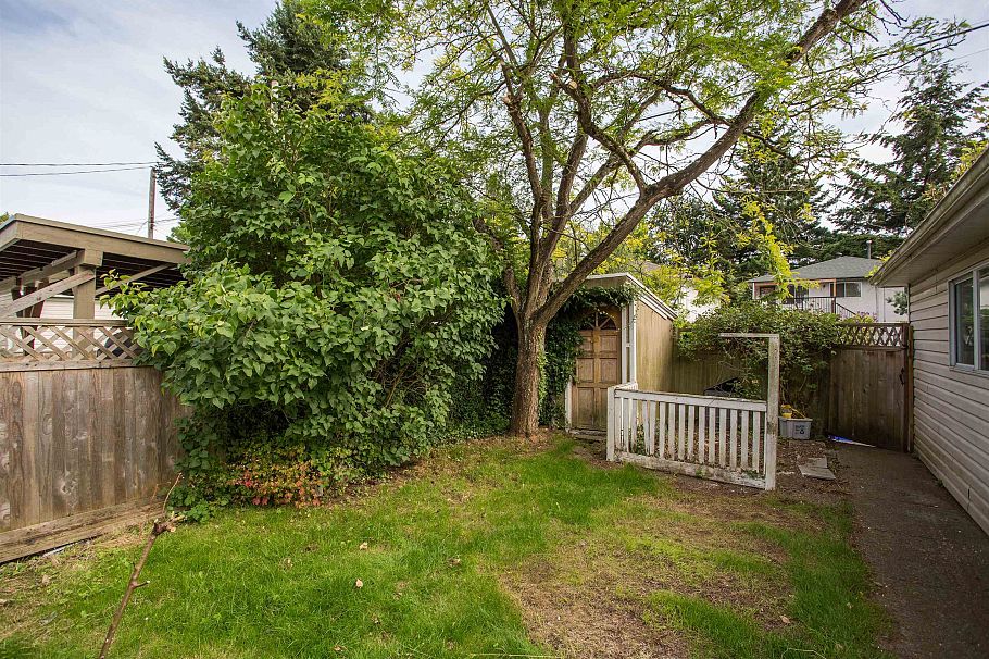 2536 E 29th Avenue Vancouver, BC - 26
