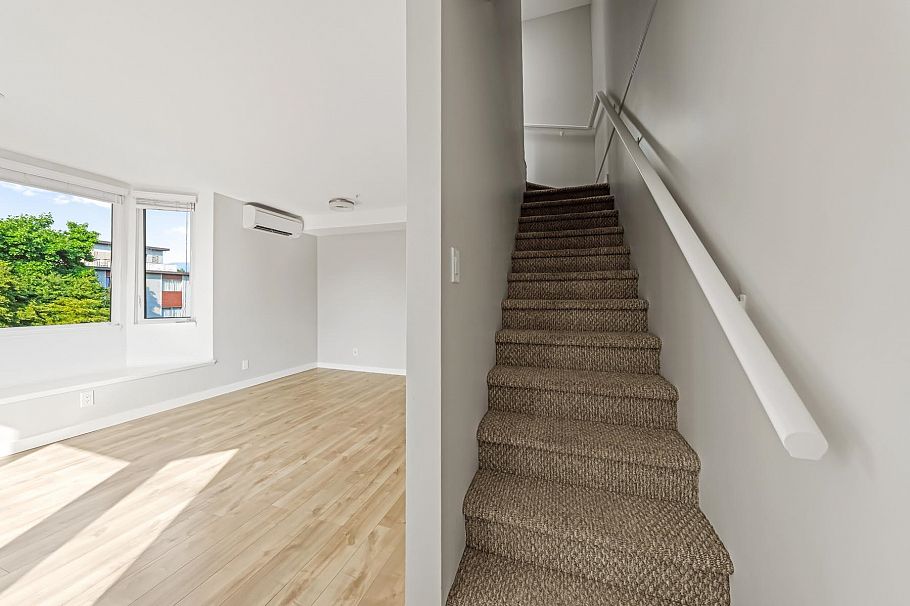122 Lakewood Drive Vancouver, BC - 13