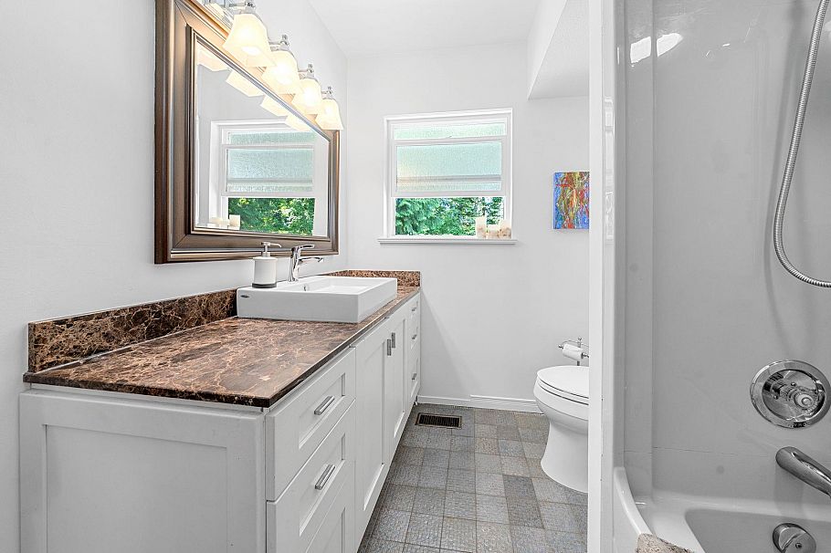 3920 Delbrook Avenue North Vancouver, BC - 22