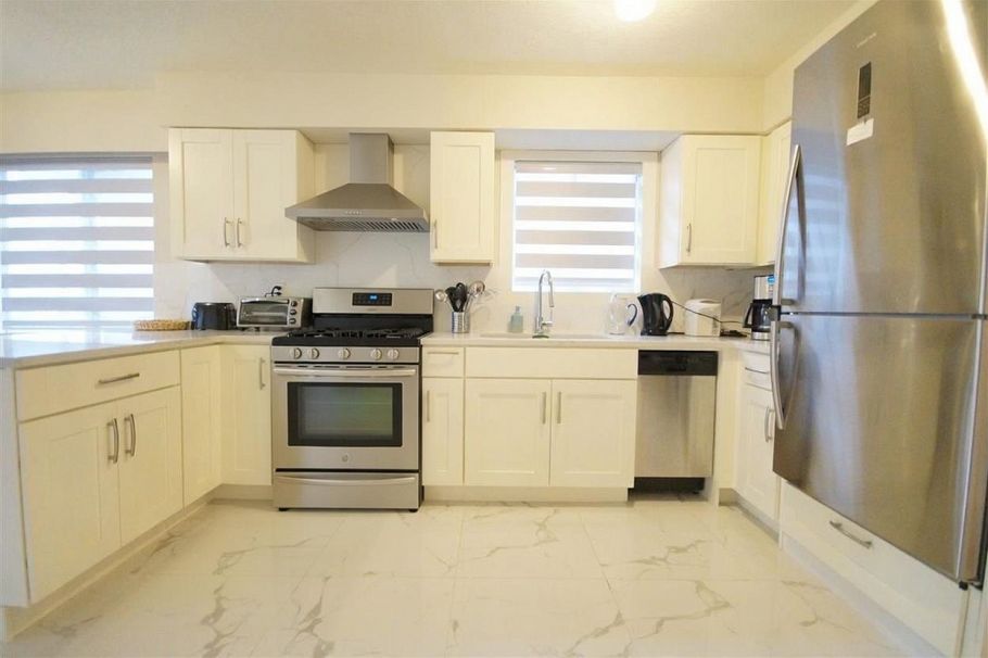 2179 E 29th Avenue Vancouver, BC - 23