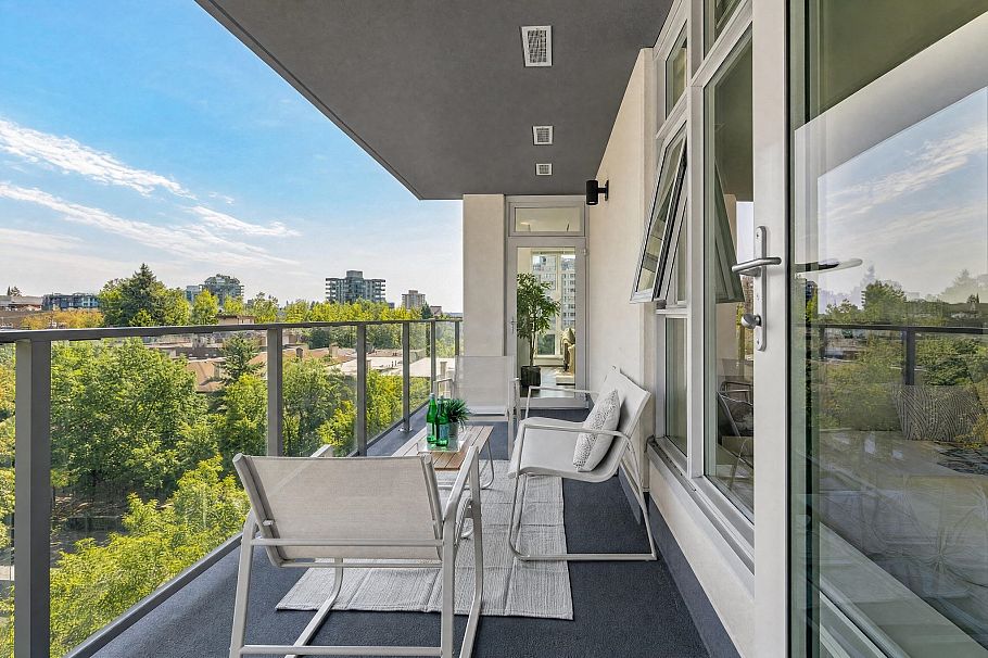 601 1320 Chesterfield Avenue North Vancouver, BC - 22