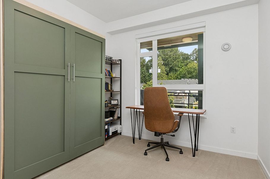 209 715 W 15th Street North Vancouver, BC - 18