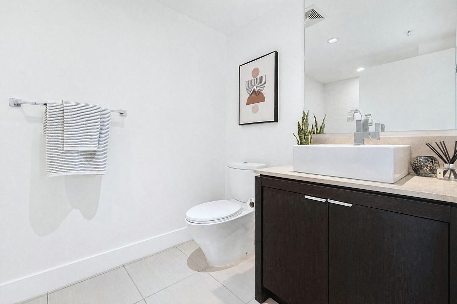 601 1320 Chesterfield Avenue North Vancouver, BC - 20