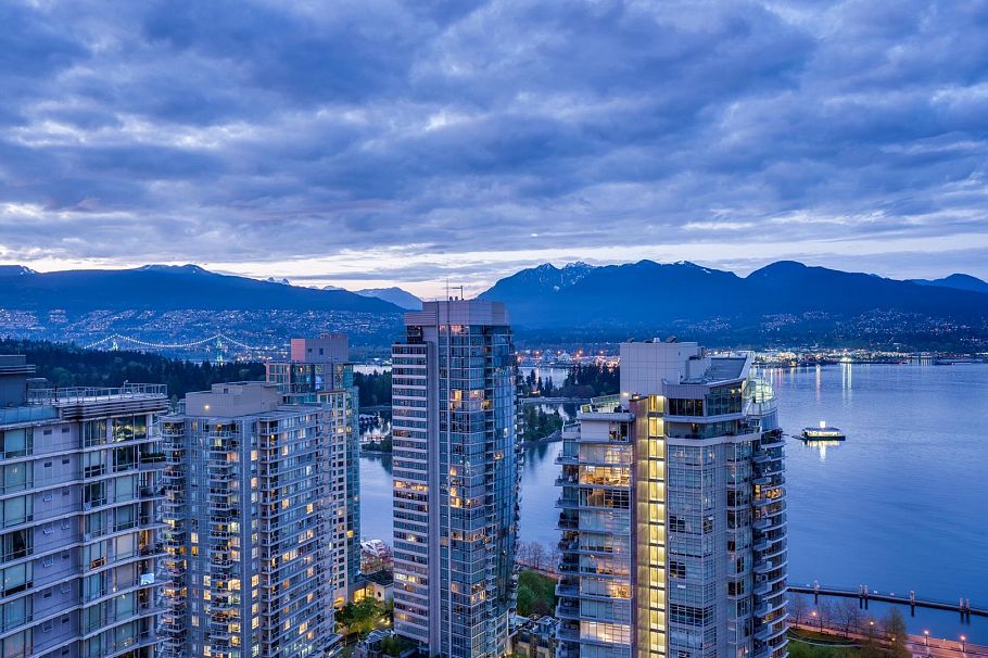 3201 1188 W Pender Street Vancouver, BC - 1
