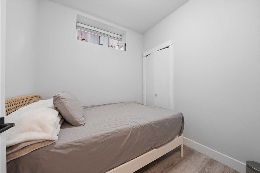 3123 E 7th Avenue Vancouver, BC - 36