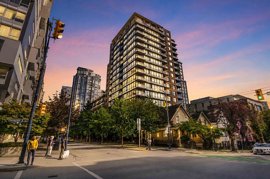 813 1088 Richards Street Vancouver, BC - 1