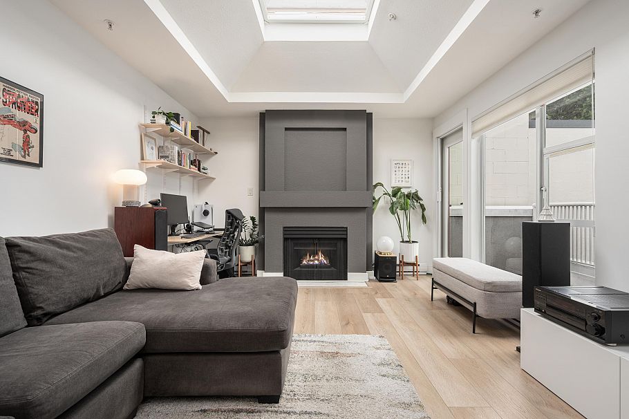 407 1333 W 7th Avenue Vancouver, BC - 1
