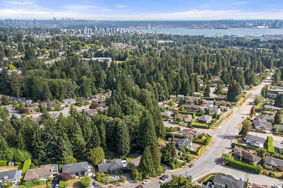 3920 Delbrook Avenue North Vancouver, BC - 31