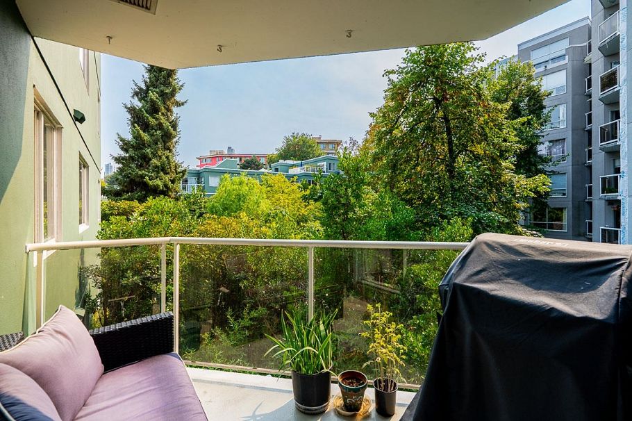 303 1510 W 1st Avenue Vancouver, BC - 24