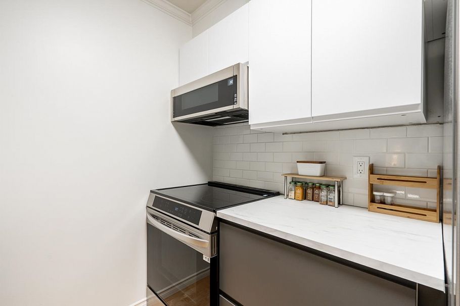 303 1510 W 1st Avenue Vancouver, BC - 12