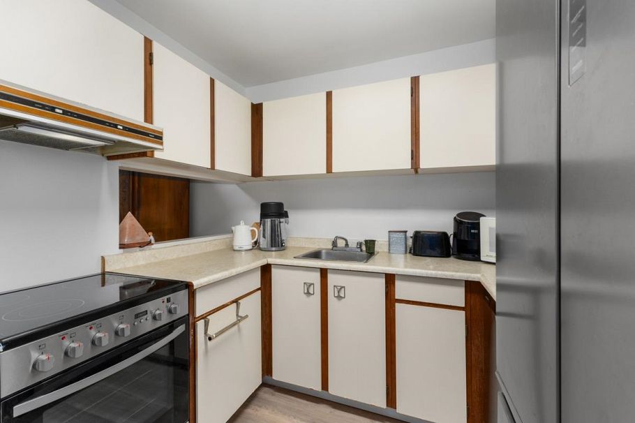 202 1080 BROUGHTON STREET, Vancouver BC V6G 2A8 Vancouver, BC - 9