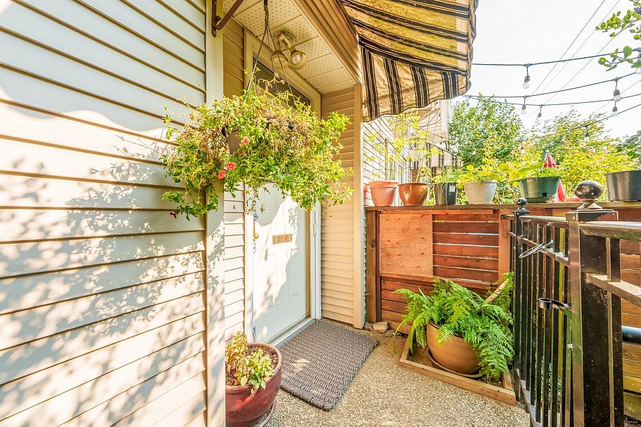 122 Lakewood Drive Vancouver, BC - 24