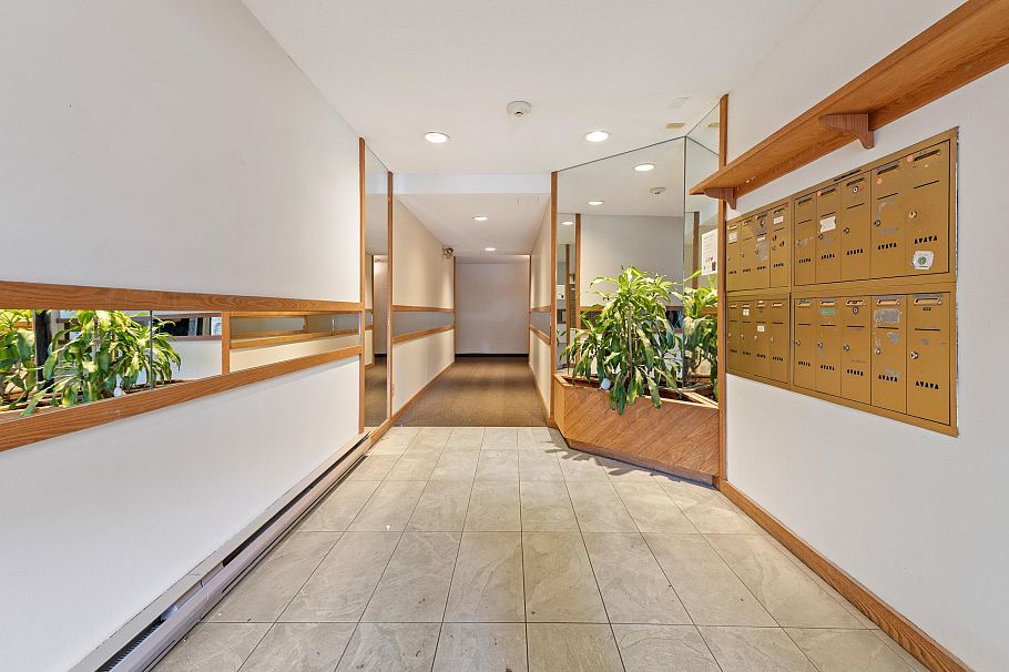 102 1055 W 13th Avenue Vancouver, BC - 28