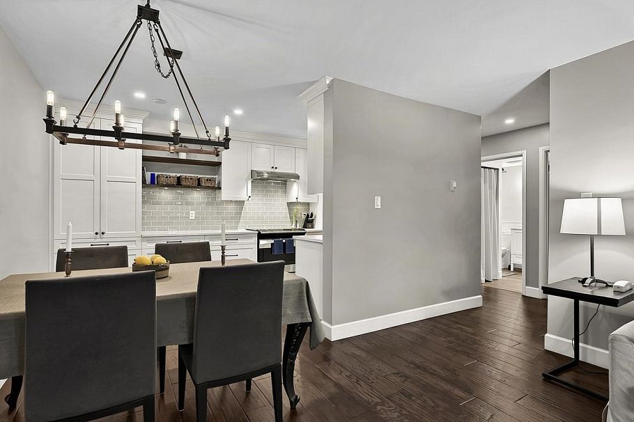 205 150 E 5th Street North Vancouver, BC - 8
