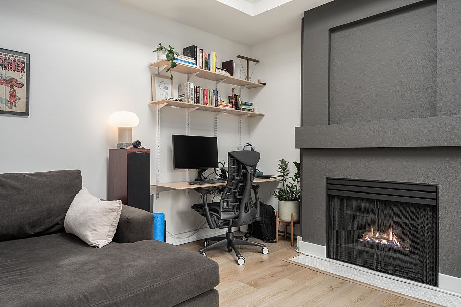 407 1333 W 7th Avenue Vancouver, BC - 2