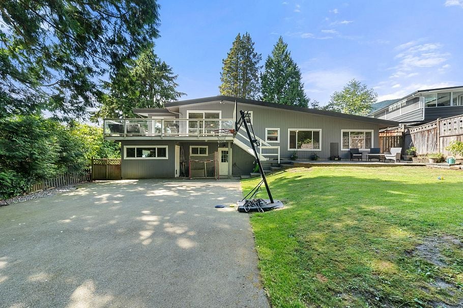 3920 Delbrook Avenue North Vancouver, BC - 3