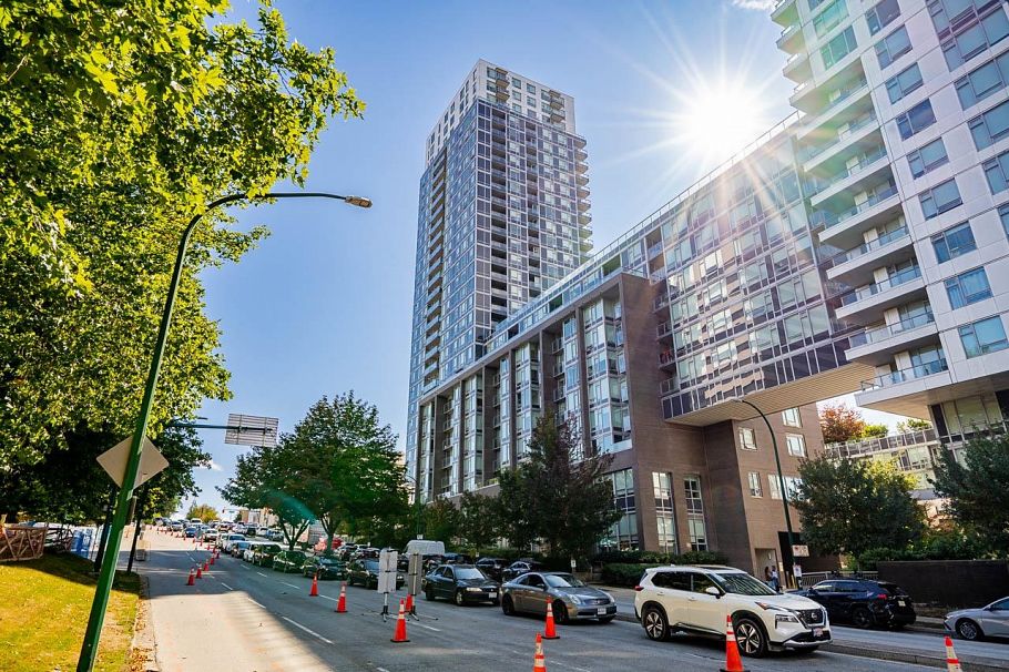 2902 5665 Boundary Road Vancouver, BC - 3
