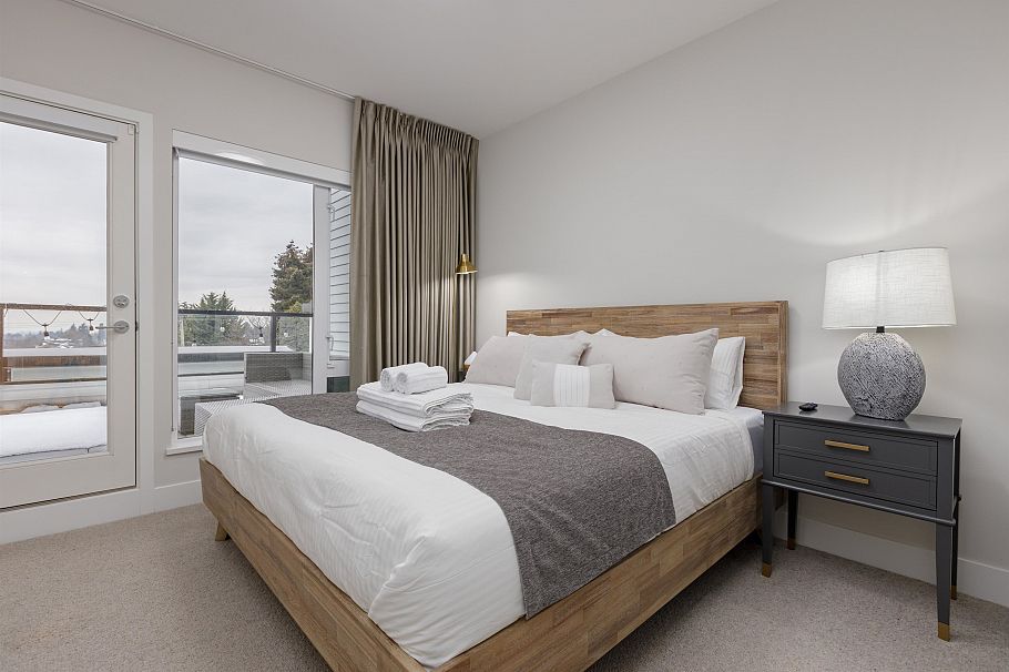7476 Granville Street Vancouver, BC - 19