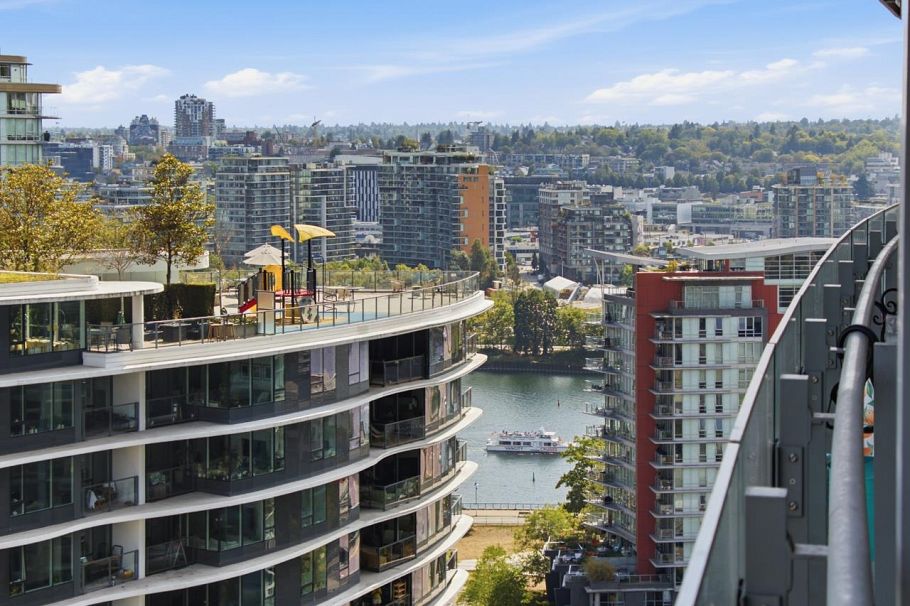 2007 89 Nelson Street Vancouver, BC - 26
