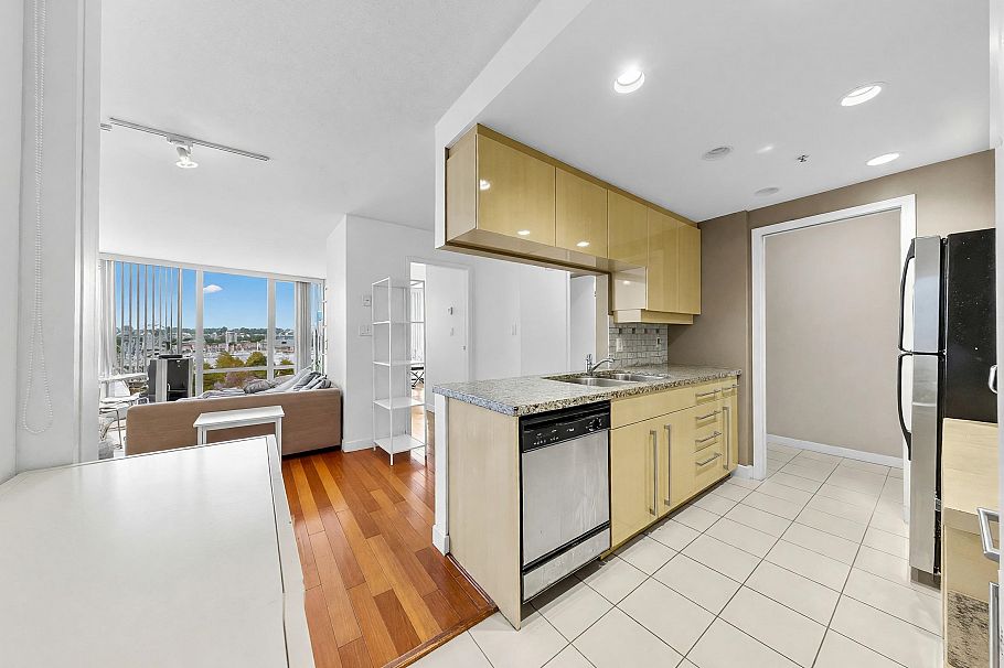 708 1408 Strathmore Mews Vancouver, BC - 6