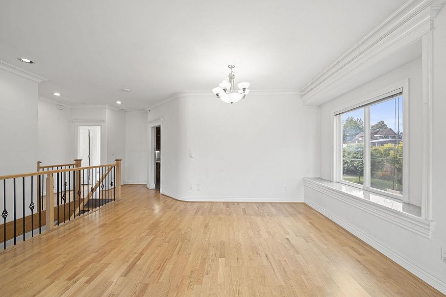 2772 Triumph Street Vancouver, BC - 13