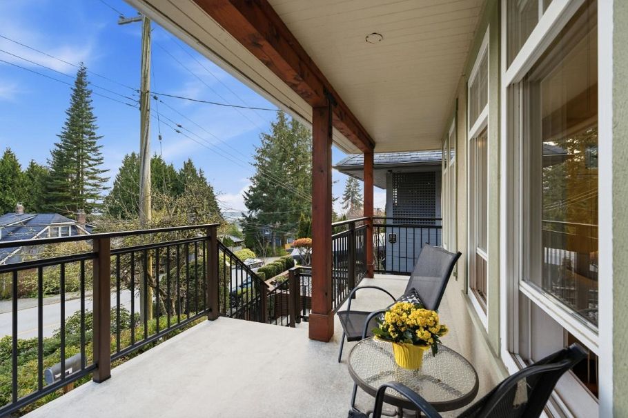 272 E Osborne Road North Vancouver, BC - 17