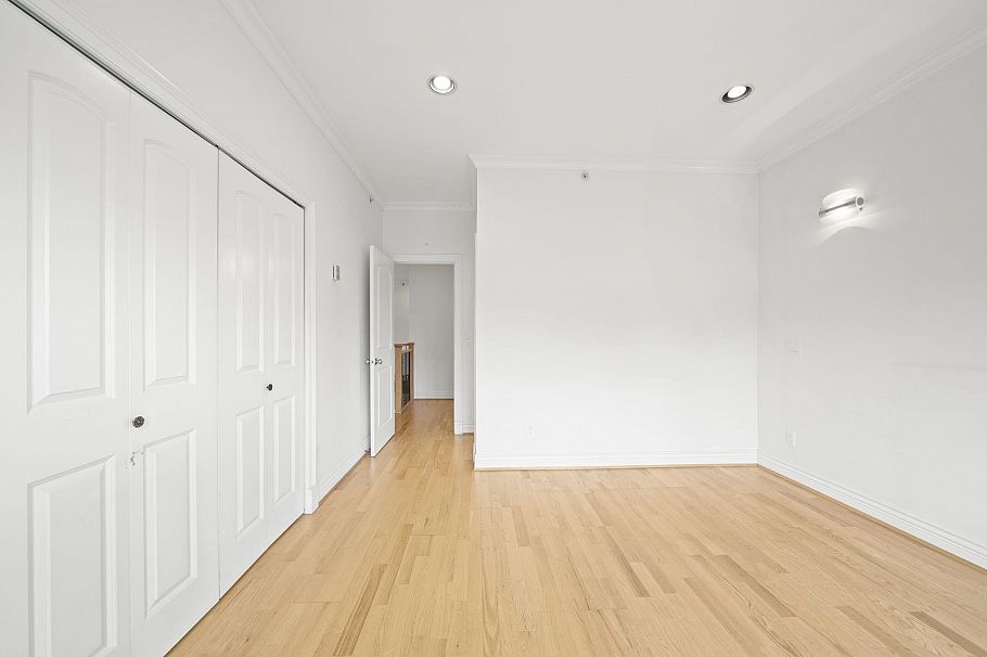 2772 Triumph Street Vancouver, BC - 23