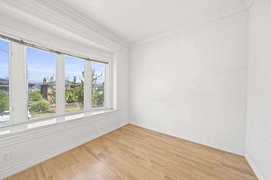 2772 Triumph Street Vancouver, BC - 20