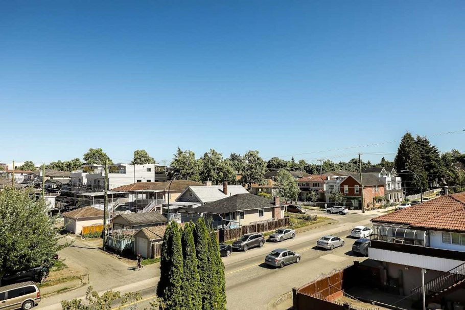 2288 E 33rd Avenue Vancouver, BC - 34
