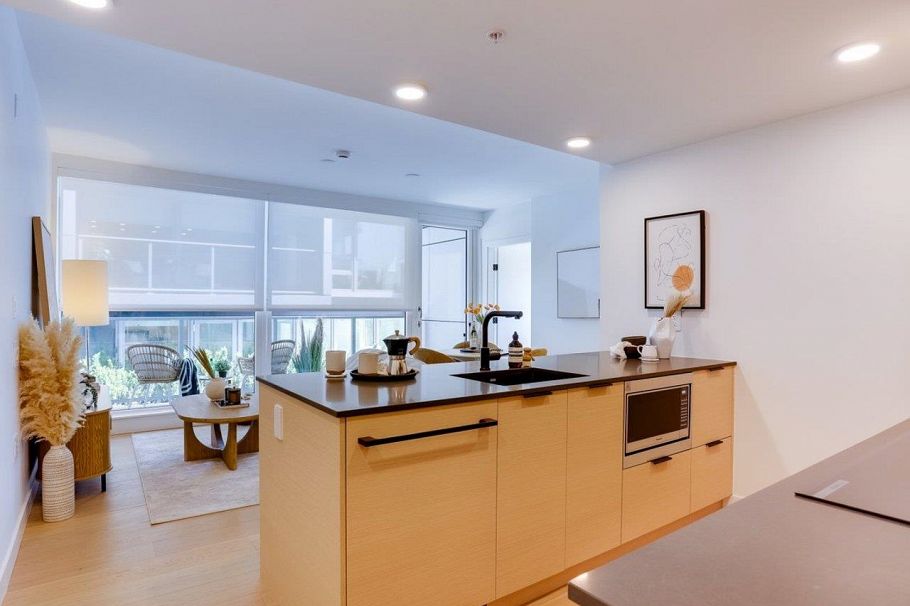 208 8080 Oak Street Vancouver, BC - 10