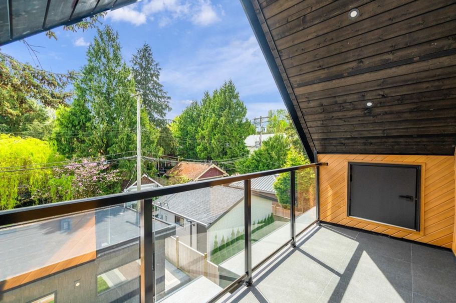 2 950 W 17th Avenue Vancouver, BC - 31