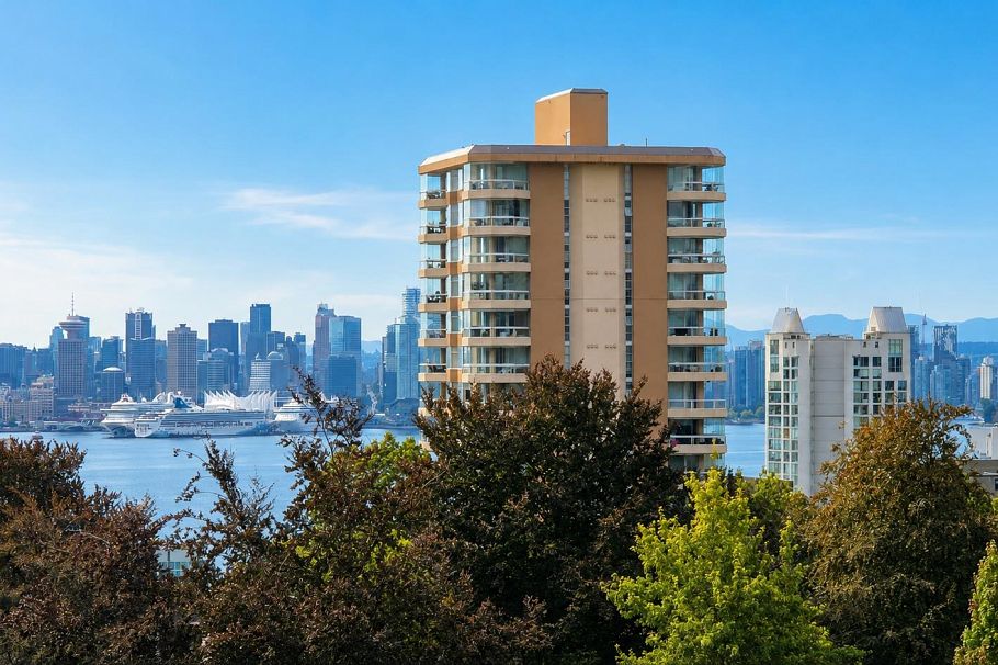 502 128 E 8th Street North Vancouver, BC - 1