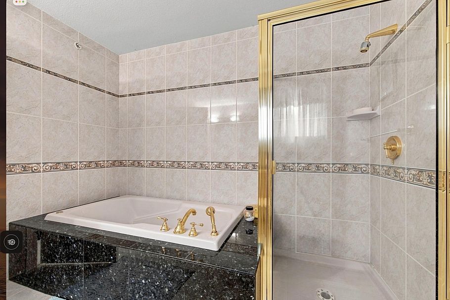 3262 W 12th Avenue Vancouver, BC - 23