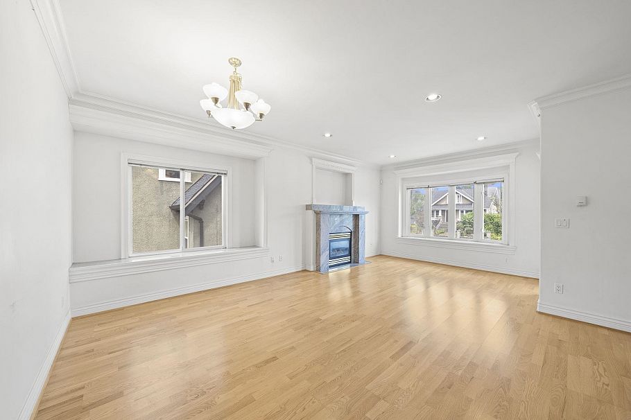 2772 Triumph Street Vancouver, BC - 7