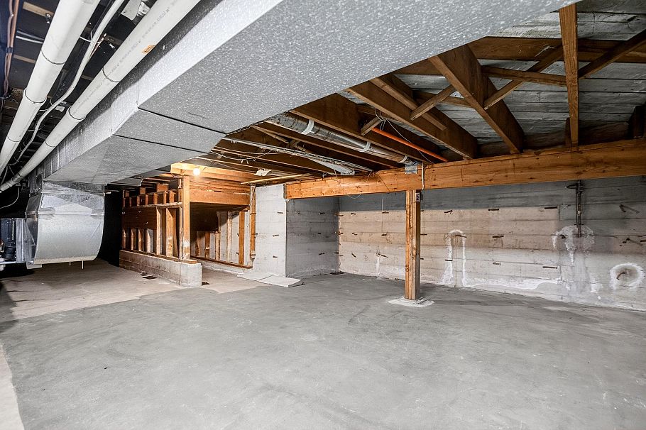 642 W 53rd Avenue Vancouver, BC - 30