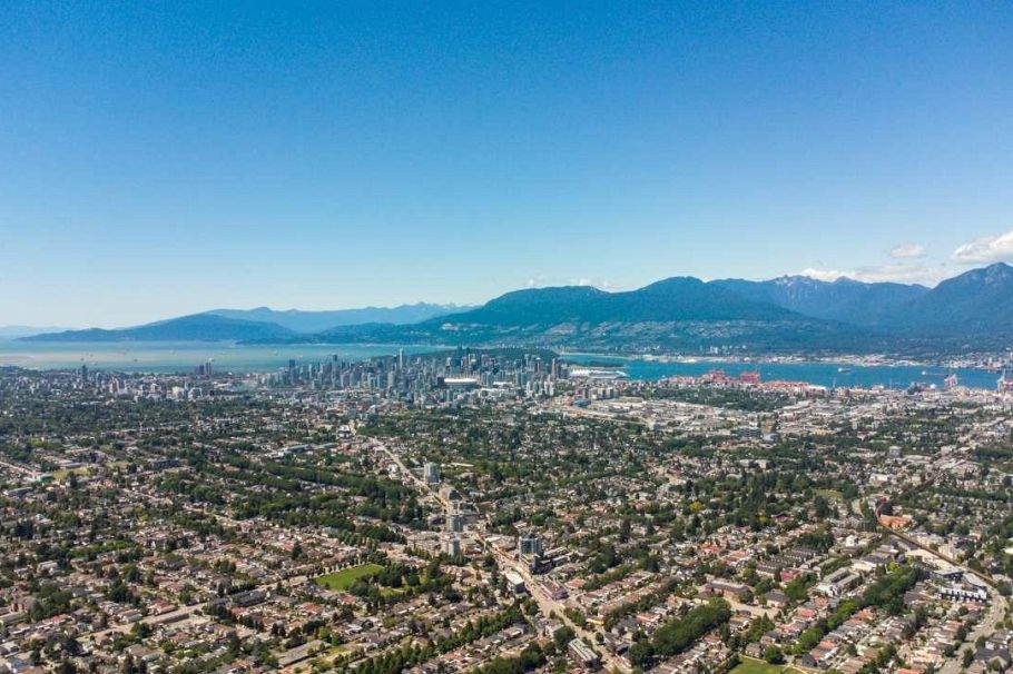 2288 E 33rd Avenue Vancouver, BC - 39