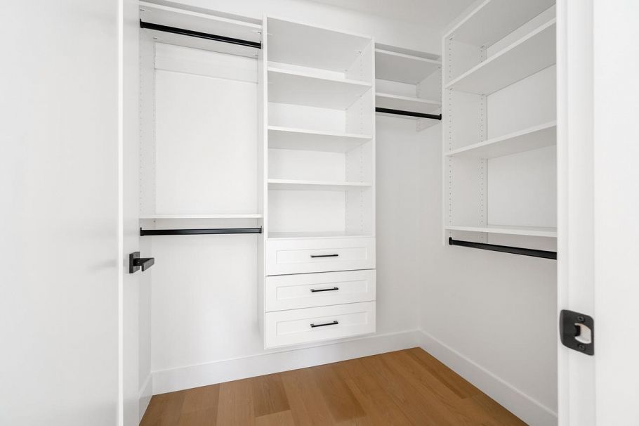 2 950 W 17th Avenue Vancouver, BC - 22