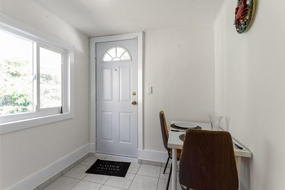 2461 Dundas Street Vancouver, BC - 9