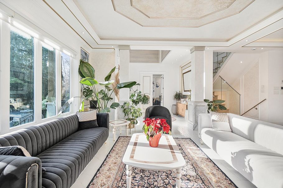 512 W 23rd Street North Vancouver, BC - 8